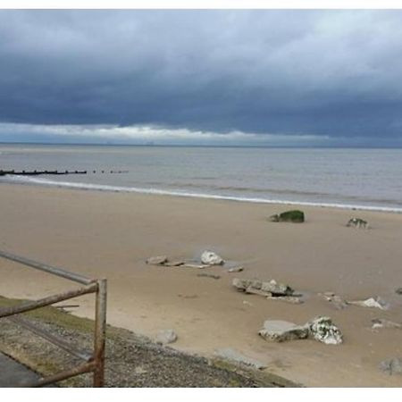 Hotel Nan'S Place Rhyl Esterno foto